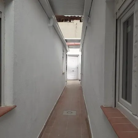 C Apartment *