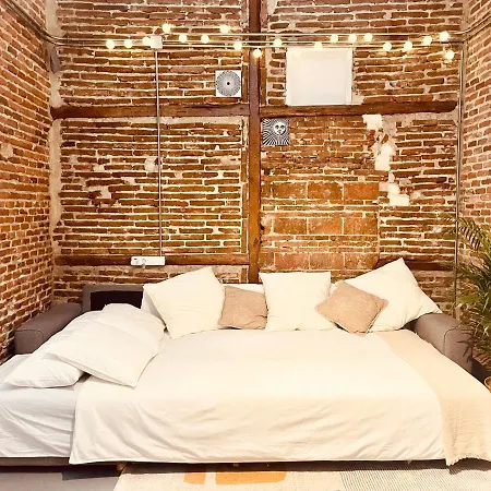 Calle Amparo100 Red Brick Loft For 8 Lavapies 마드리드