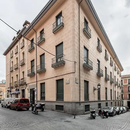 Líbere Palacio Real 3*