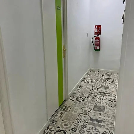 Casa De Huespedes Almansa 2* Μαδρίτη