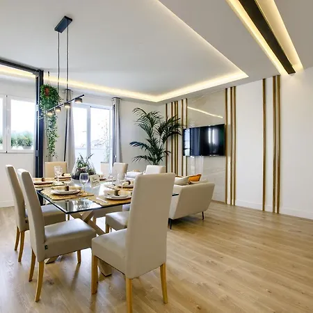Apartamento El Cielo: Lujoso Atico En Centro