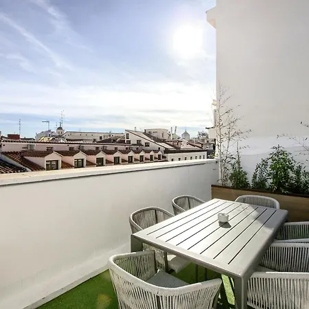 Apartamento El Cielo: Lujoso Atico En Centro *