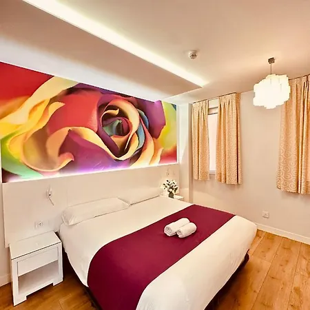 Sol Square Guest house