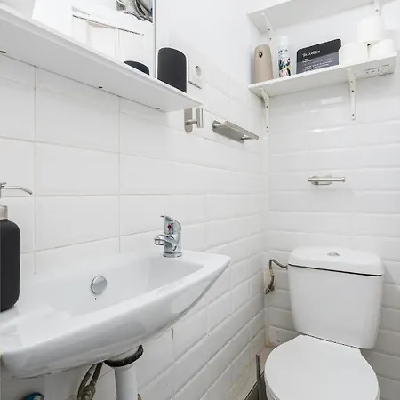 Estudio Con Encanto En Fuencarral Appartamento