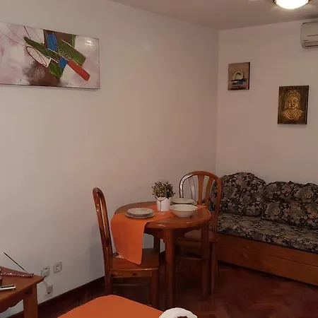 Centro Fuencarral 52 Hotell