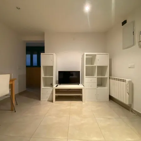 Centrico Apartamento En Embajadores * Мадрид
