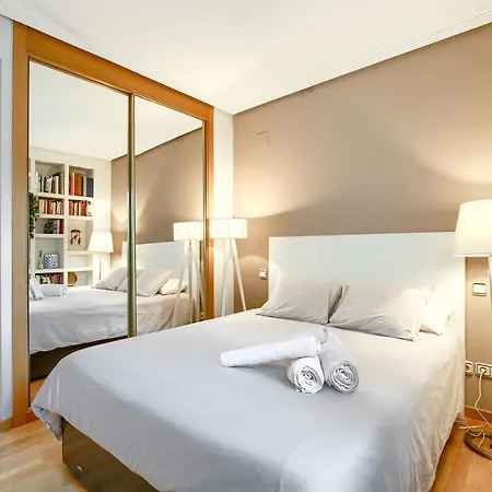 En Chamberi Con Piscina - Lovely In The Center With Swimming Pool Апартаменты