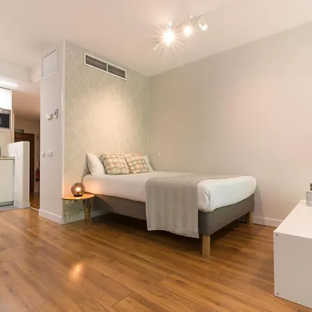 Lejlighed Paseo Del Prado I - Estudio Con Piscina Y Terraza *