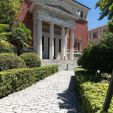 Paseo Del Prado I - Estudio Con Piscina Y Terraza *