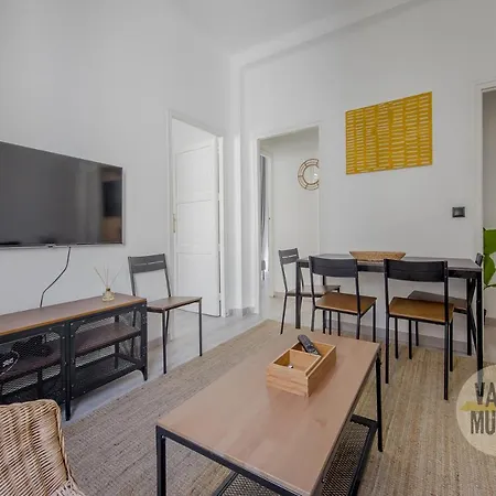 Apartamento Cool Apt 7pax En El Downtown De La Latina Madri