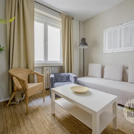 Calido Apartamento De 3 Hab En El Centro De *