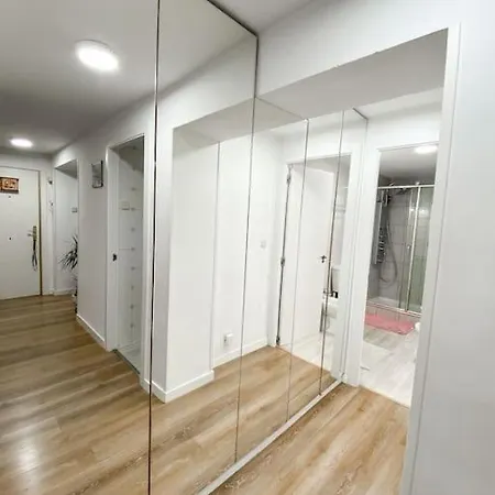Apartamento Led - 9min Estadio Wanda Metropolitano アパート *