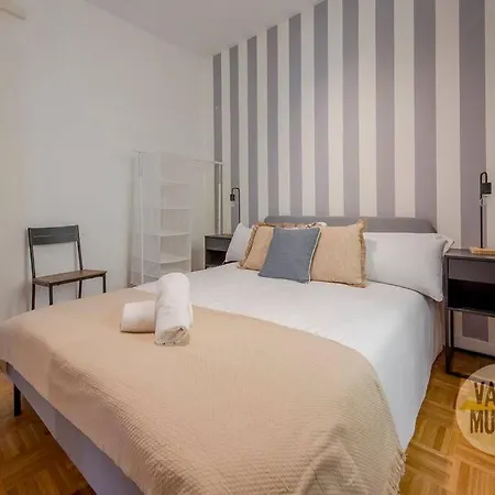 Beautiful Apt 7px En La C/santa Ana Centro De Apartamento