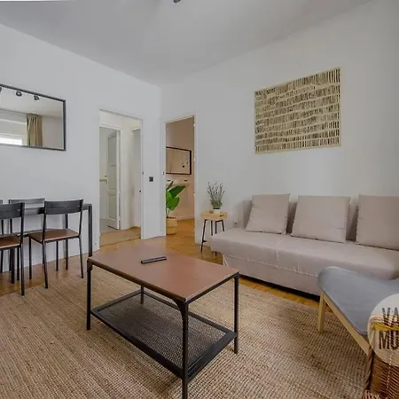 Apartamento Beautiful Apt 7px En La C/santa Ana Centro De *