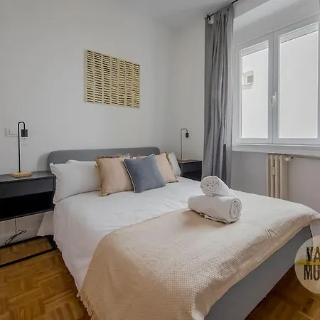 Beautiful Apt 7px En La C/santa Ana Centro De * Madrid