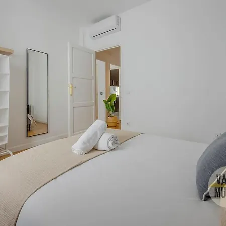Beautiful Apt 7px En La C/santa Ana Centro De * Madrid