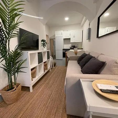 Centrico And Cozy Apt 9pax En Calle San Dimas Apartment