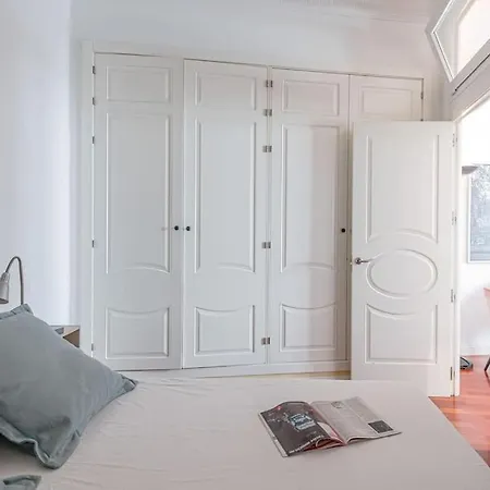 Modern In Chueca Inf3iz4 Madryt