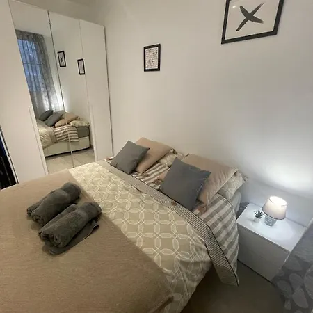 Apartment Stylish One Bedroom Flat In The Heart Of Madrid