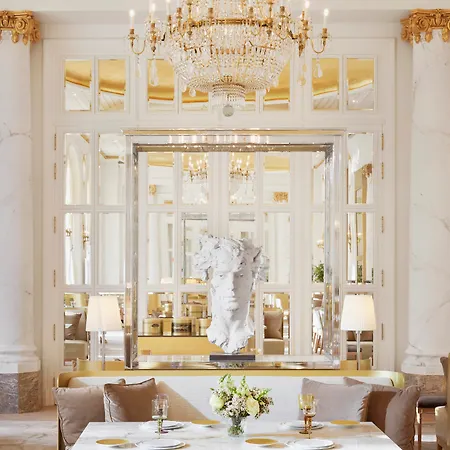 Mandarin Oriental Ritz, Hotel