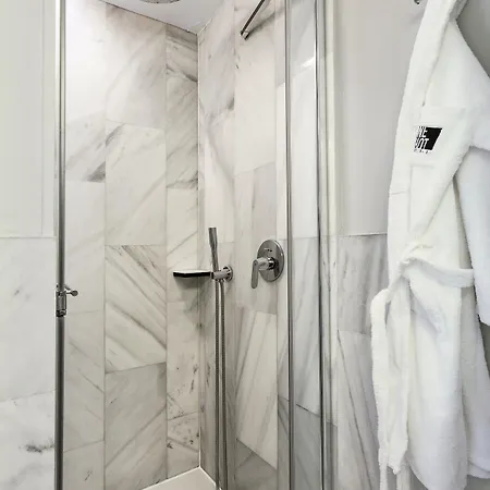 One Shot Recoletos 4* Madrid