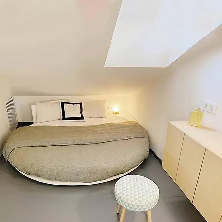 Apartamento De Diseno Frente Al Museo Del Prado Madrid