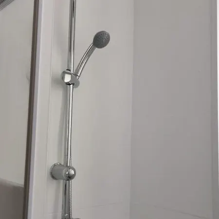 M&m Pensión *