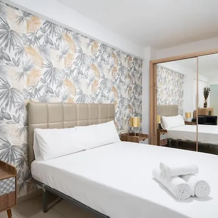 Triplex At Street Level P De Toros Ventas-v-coro Apartment Madrid