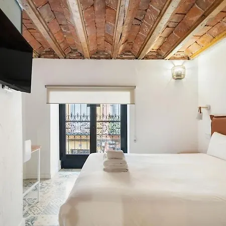 Flat In Lavapies At Street Level S23b