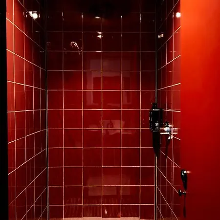 Hostel Latroupe Prado