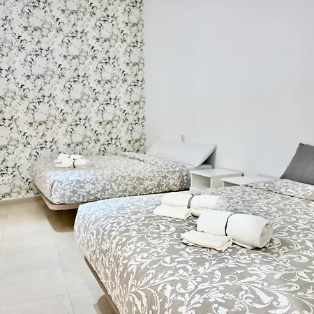 For Centrico Temporal En La Calle Infanta Inf1a アパート *
