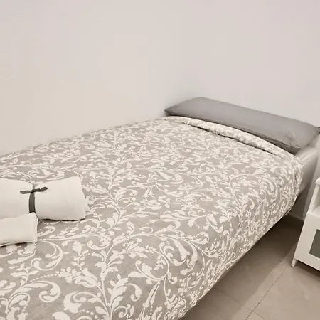 For Centrico Temporal En La Calle Infanta Inf1a アパート *