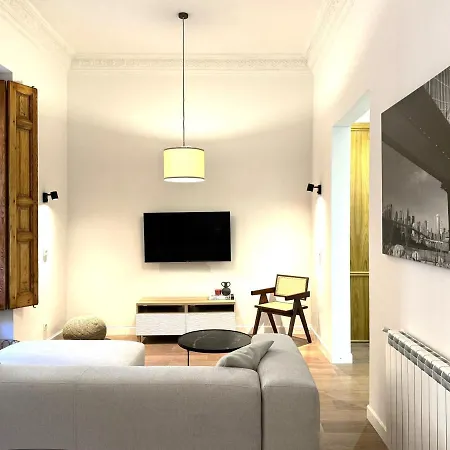 Lujoso En Chamberi By Bebalmy Madrid