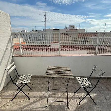 Estudio Con Terraza Ibiza-retiro I Homestay Madrid