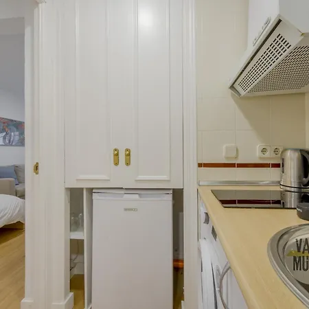 Calle Regueros Loft 3pax En Pleno Chueca *