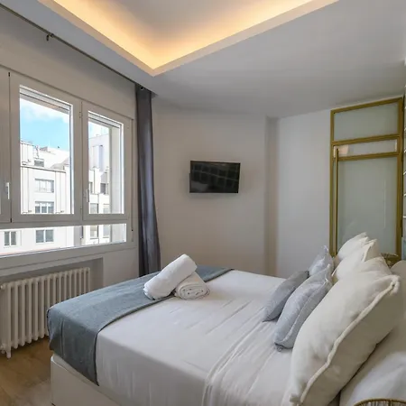 Gran Via Capitals By Monaro*****