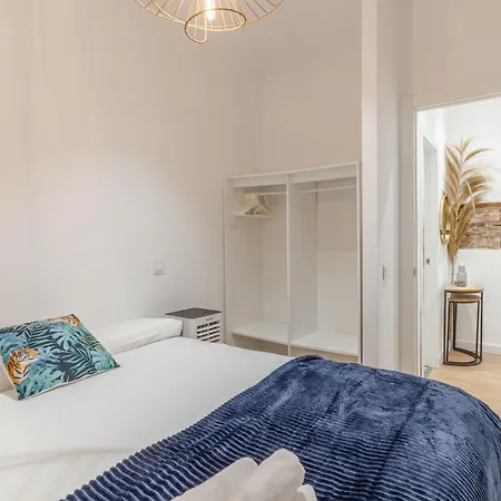 Cozy Central-2bd 2bth-chueca