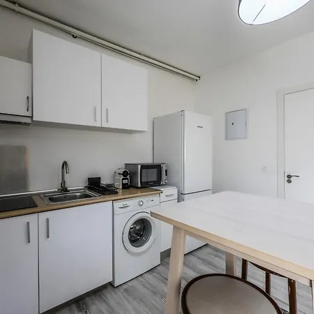 Algaba 28 Estudio San Isidro-oporto-vistalege Madrid