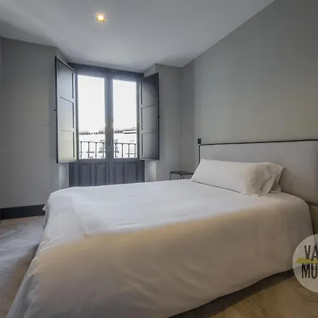 Premium 7pax En Calle Santa Ana-la Latina E2 *