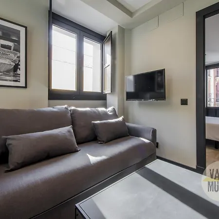 Premium 7pax En Calle Santa Ana-la Latina E2 Madrid