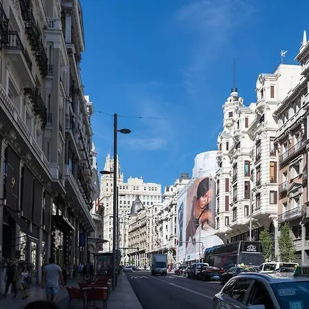 Spacious & Comfortable Flat In Gran Via-sol *