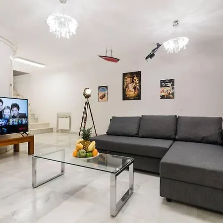 Spacious & Comfortable Flat In Gran Via-sol Apartamento *
