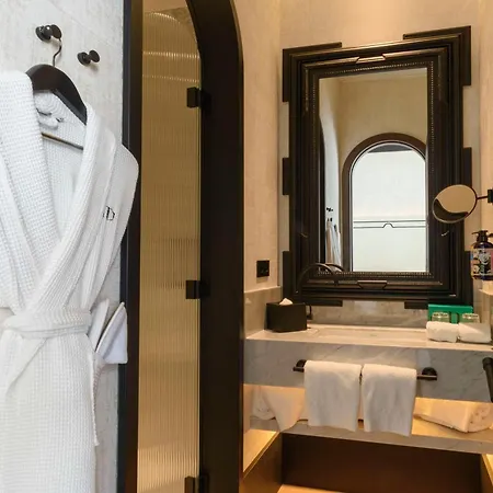 Montera Madrid, Curio Collection By Hilton Hotel