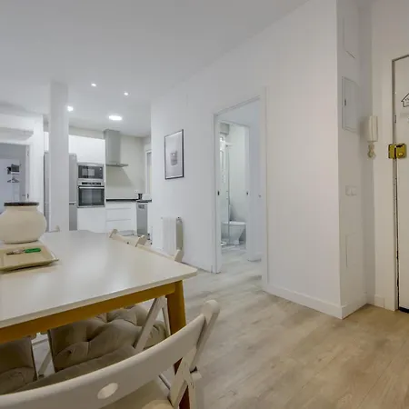 Elegante Apartamento En El Centro De Madrid-rastro *