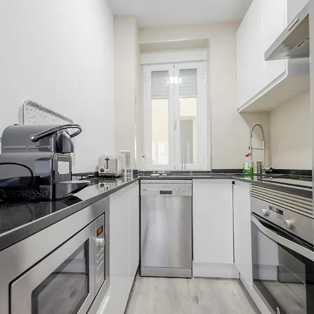 Apartment Genial En La Latina-centro De Madrid