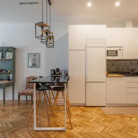 Spacious Central-3bedrooms 3bathrooms-sol * Madrid