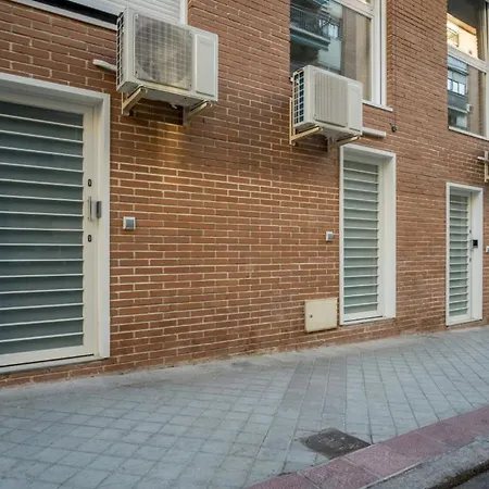 Modern- 1 Bd 1,5 Bth- Delicias Atocha Apartment *