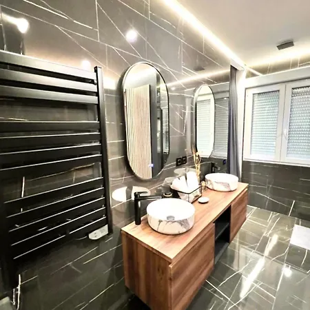 Luxury And Elegant * Madrid