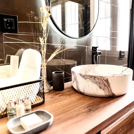 Apartment Luxury And Elegant Madrid