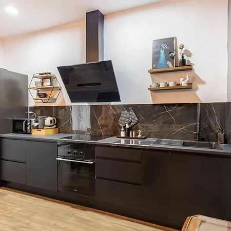 Luxury And Elegant Apartment Madrid